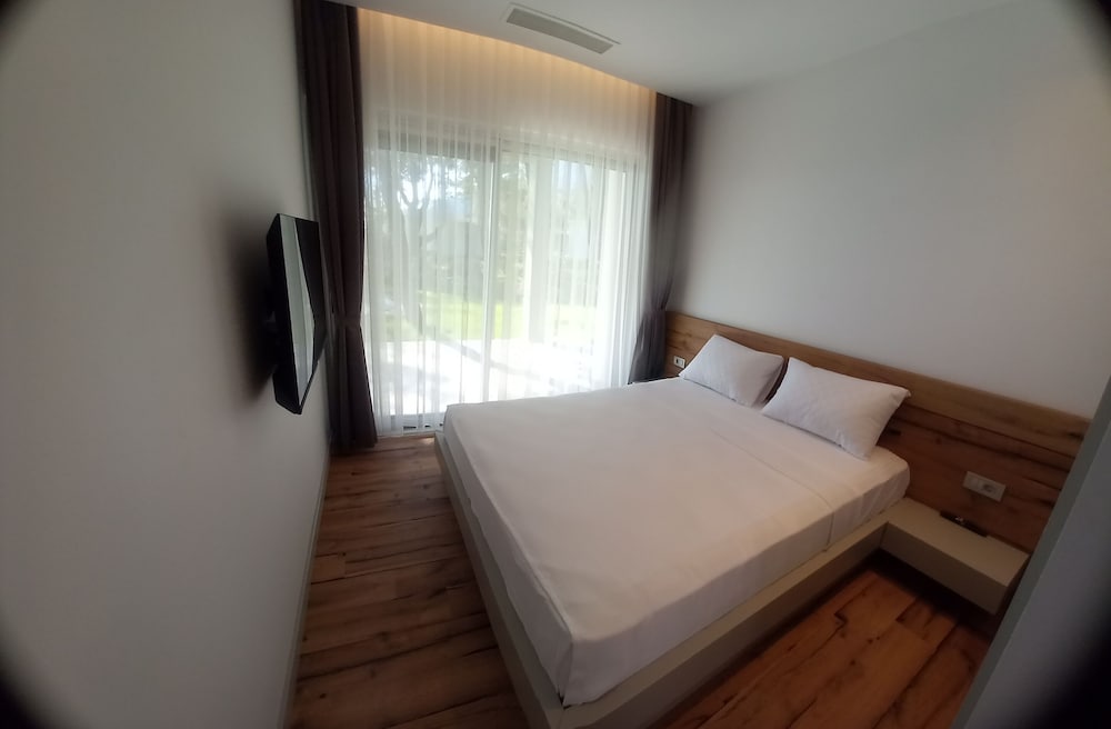 Junior Villa with Private Pool and Mountain View photo 2