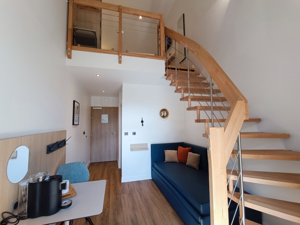 Superior Duplex - Photo 3