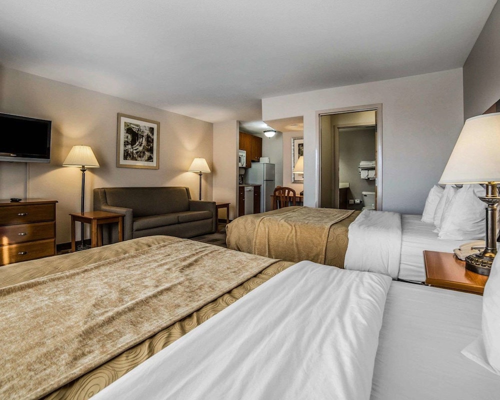 Suite, Multiple Beds, Accessible, Non Smoking - Photo 8