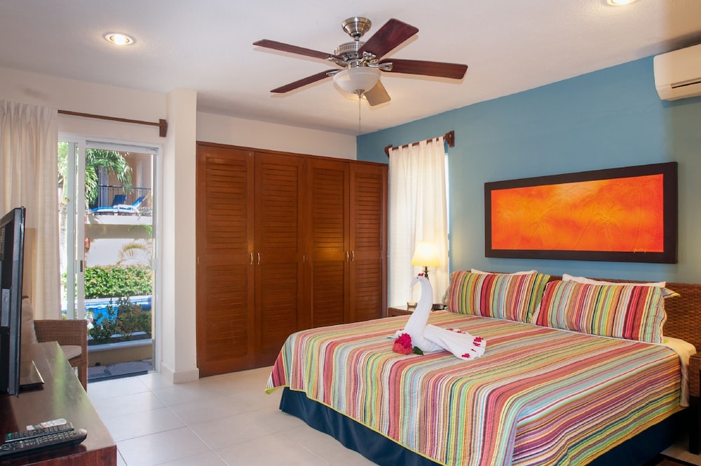 Beautiful and Cozy one Bedroom Apartment with King bed and Sofa bed