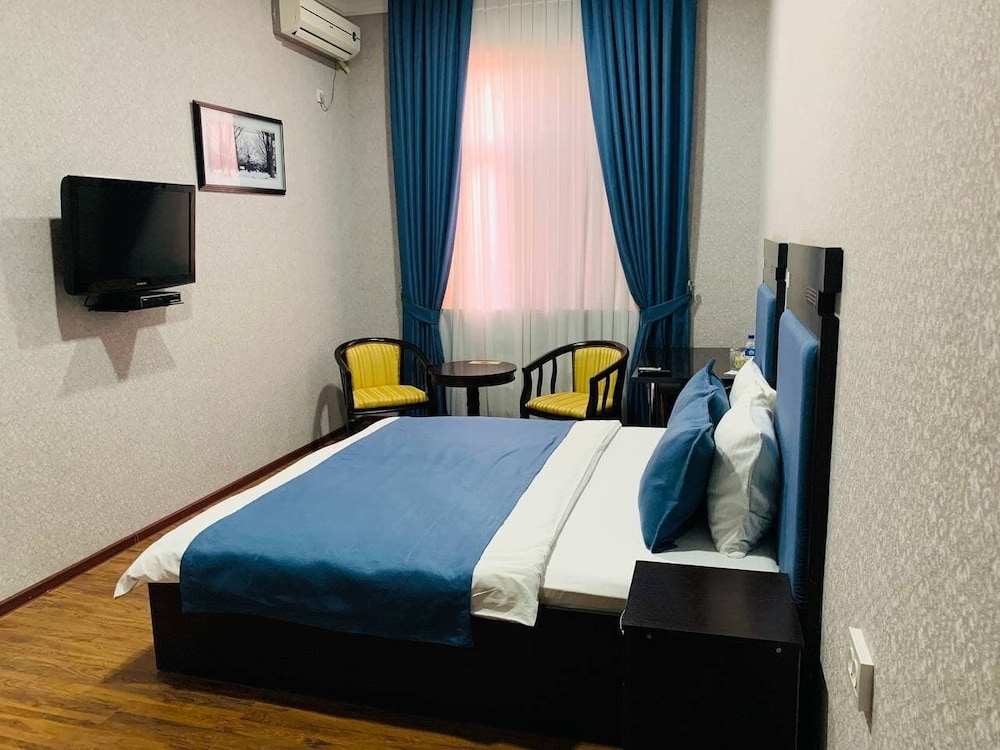 Standard Single Room, 1 King Bed photo 1