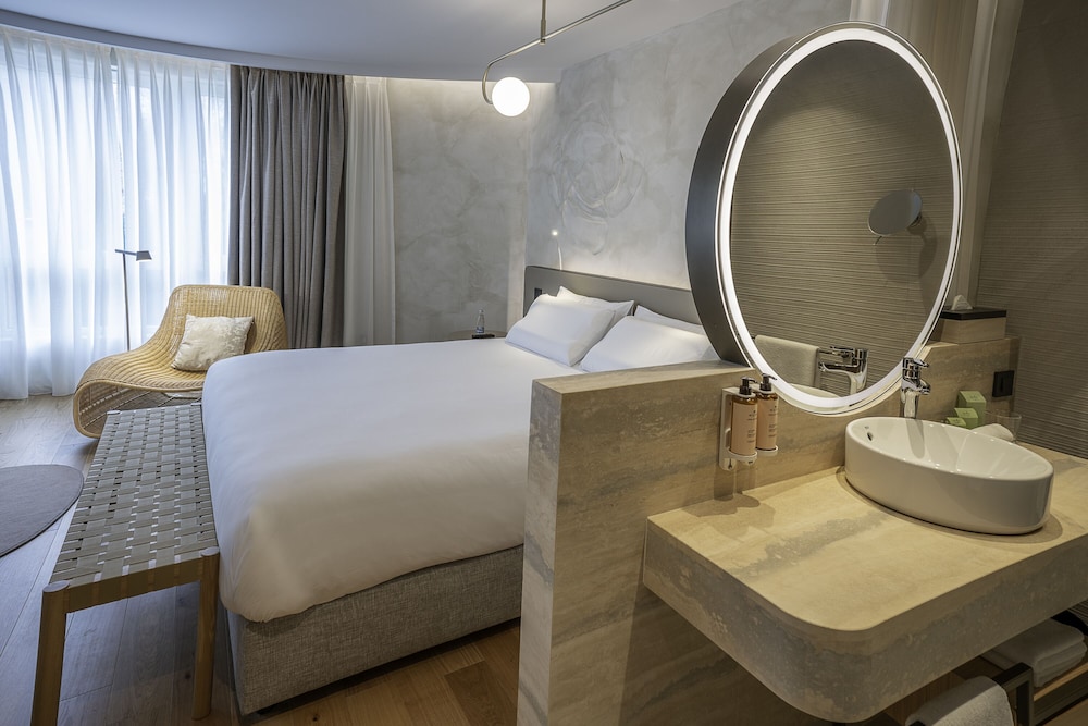 Deluxe Room, 1 Double Bed