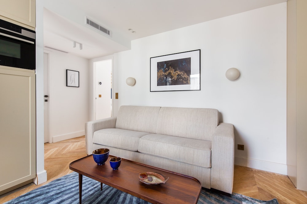 Family Apartment, 2 Bedrooms, Balcony, City View thumbnail 5