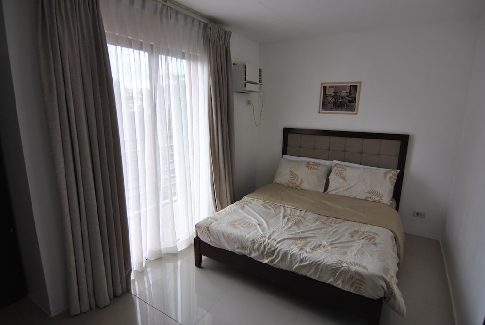 City Apartment, 1 Bedroom (T15) photo 1