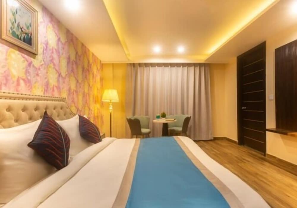 Deluxe Room - Photo 1