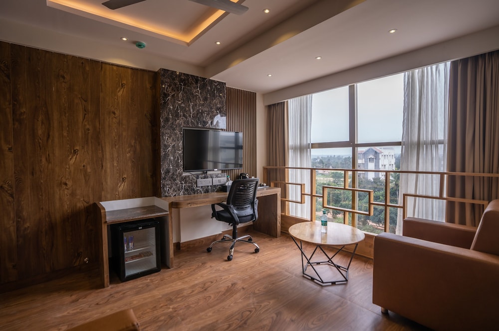 Suite Room - Photo 3