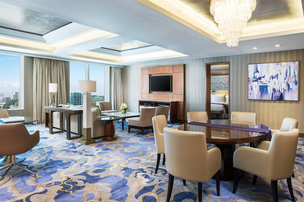 Empire Suite King photo 3