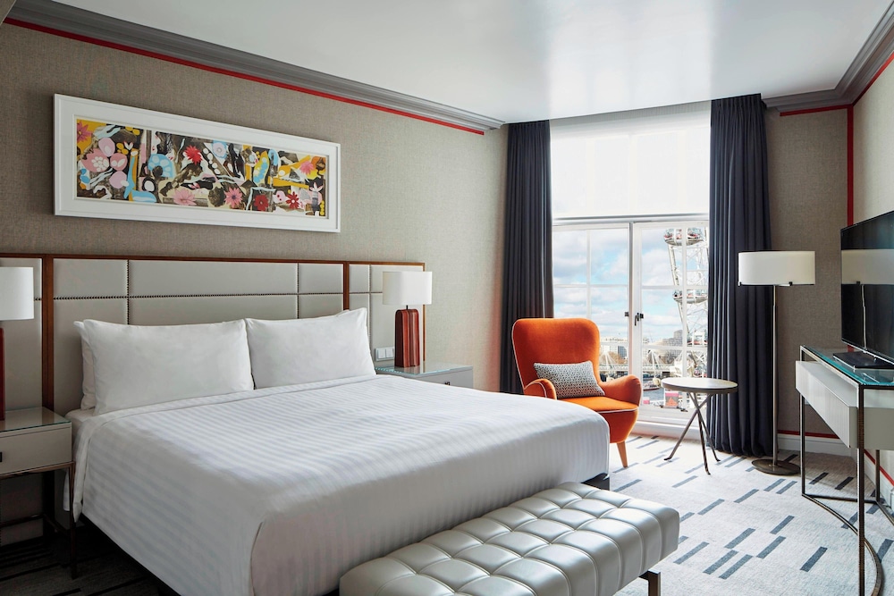 Suite, 1 King Bed with Sofa bed (View)