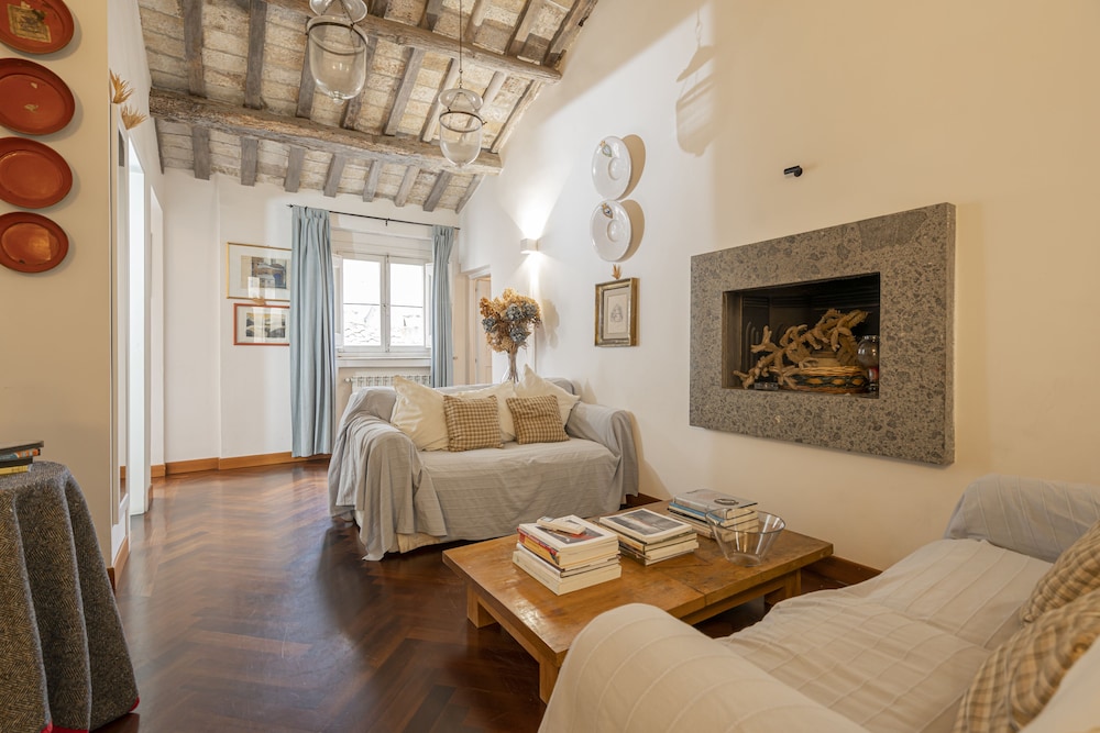 Deluxe Apartment, 2 Bedrooms, Annex Building photo 1