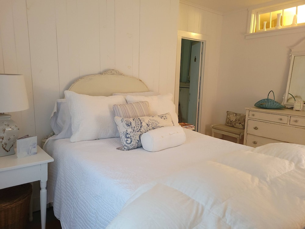 The Christopher Waterman Room photo 3