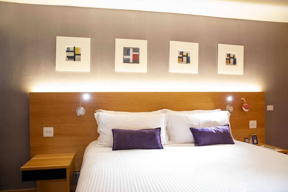 Executive Room, 1 King Bed - Photo 11