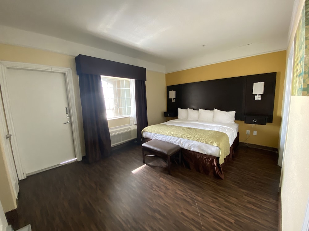 Family Suite, 2 Bedrooms, Connecting Rooms - Photo 6