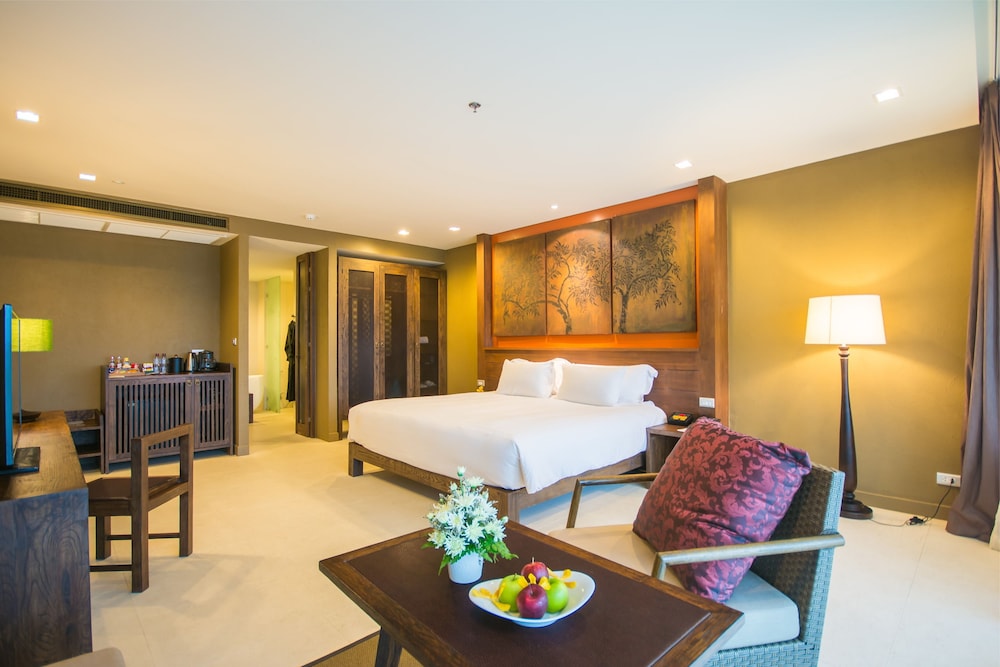 Grand Deluxe Room - Photo 1