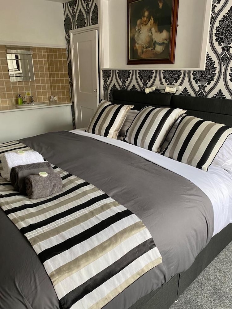 Super King or Twin Room (Room 6)