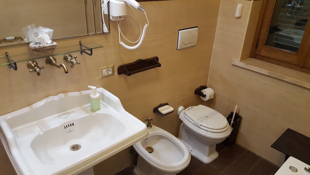 Superior Double Room, Lake View photo 3