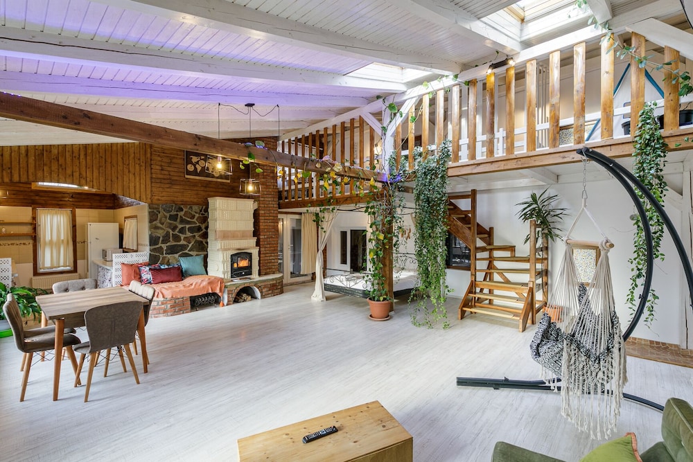 Superior House photo 1
