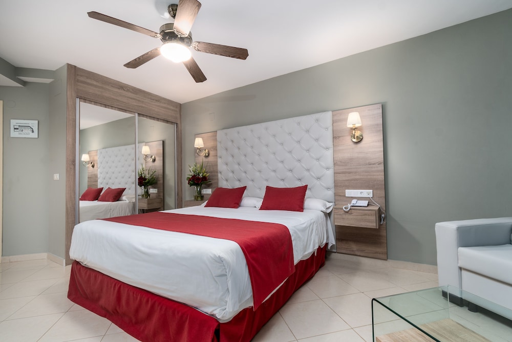 Superior Room, Terrace, Partial Ocean View - Photo 2
