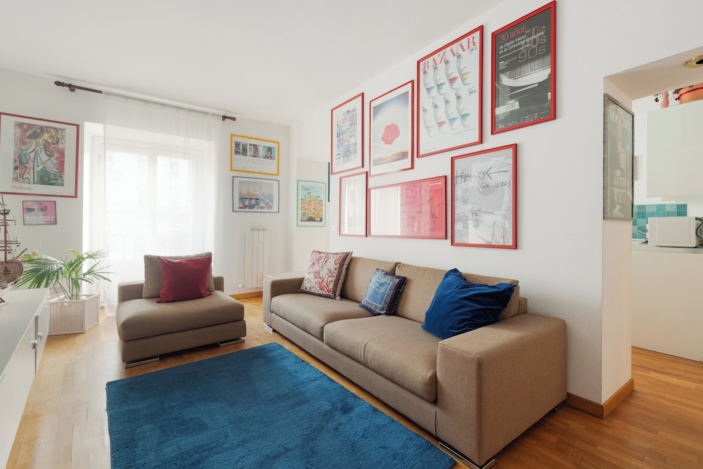 Appartamento con 1 Camera da Letto, Largo Treves 2
