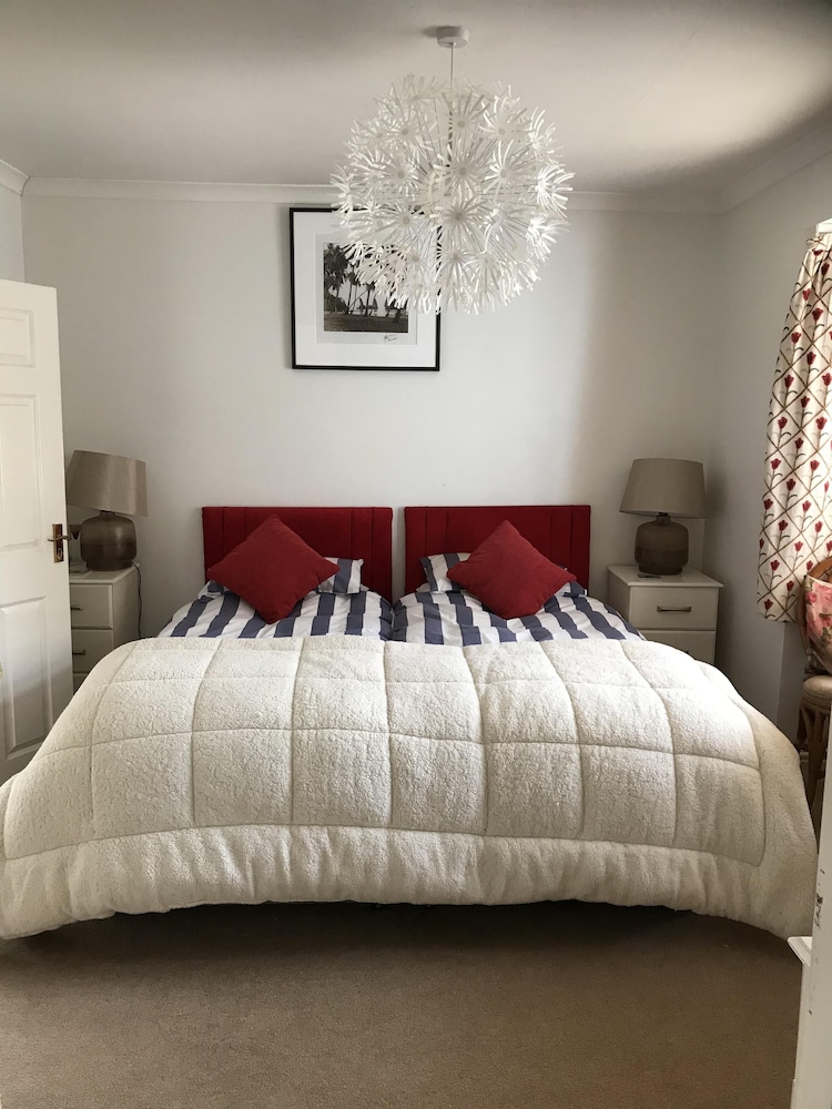 Twin Room, Ensuite (and Bath) photo 1