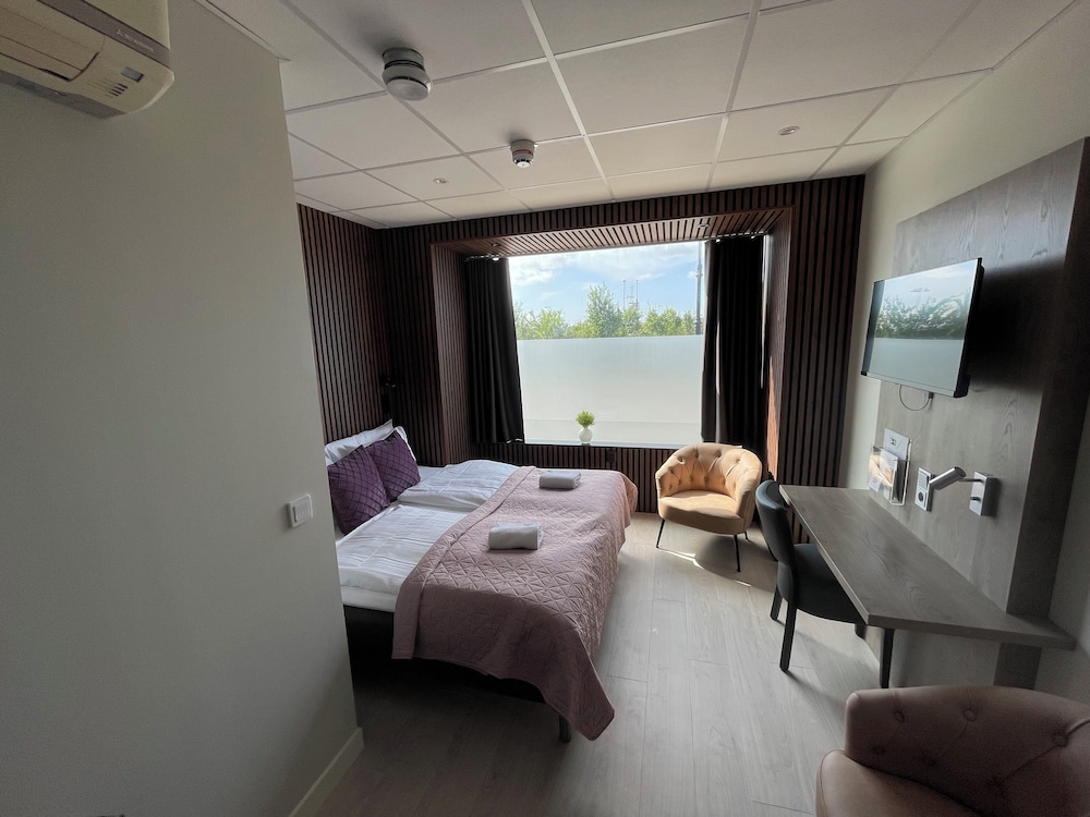 Deluxe Double or Twin Room photo 1
