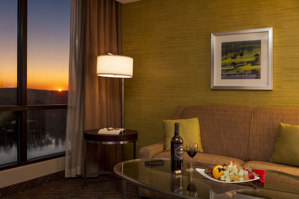 Standard Room, 2 Double Beds, Lake View (Top Floor) - Photo 3