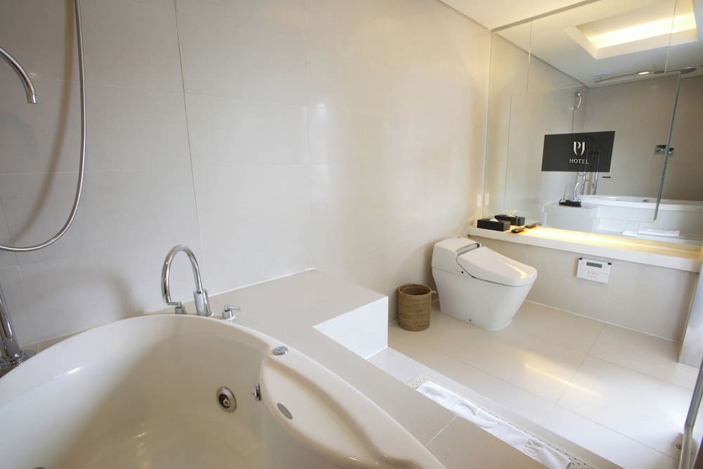 Double Room, 1 King Bed (Suite King Bed) - Photo 5
