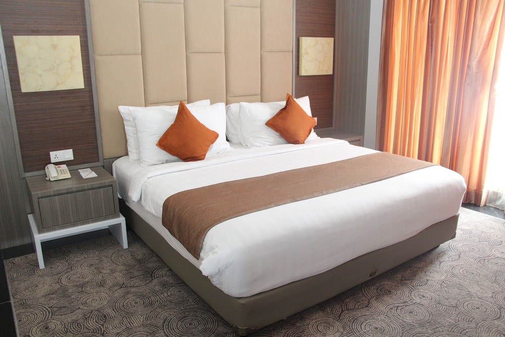 Suite - Photo 7