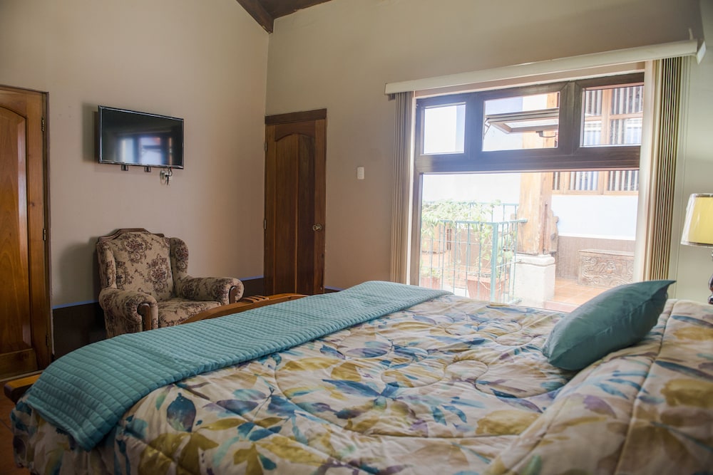 Comfort Double Room, 1 King Bed photo 3