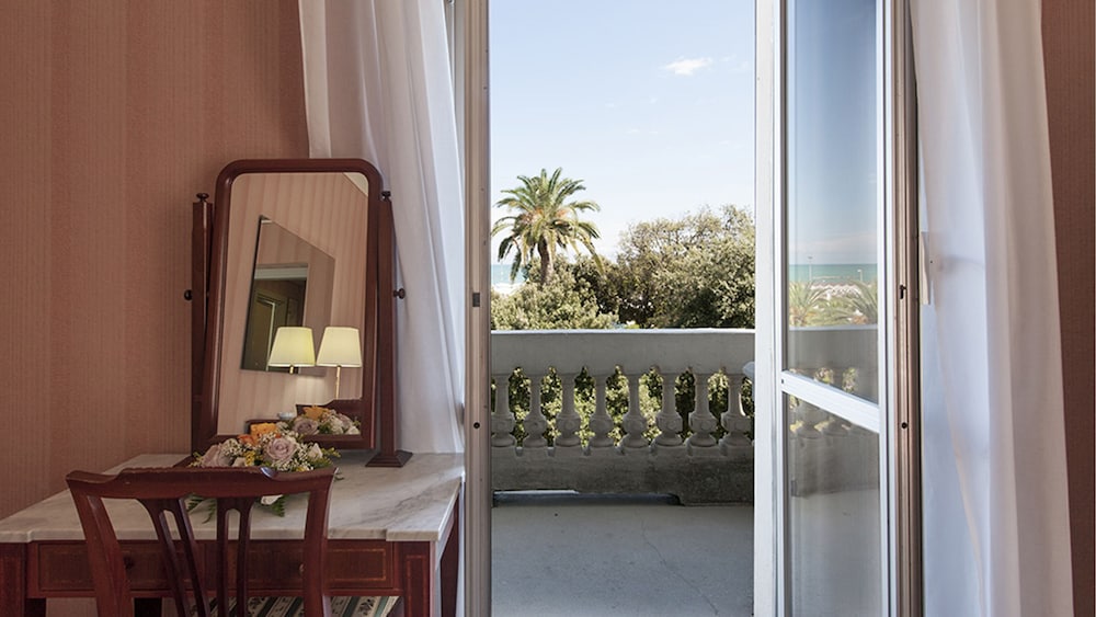 Standard Double or Twin Room, Sea View - Photo 6
