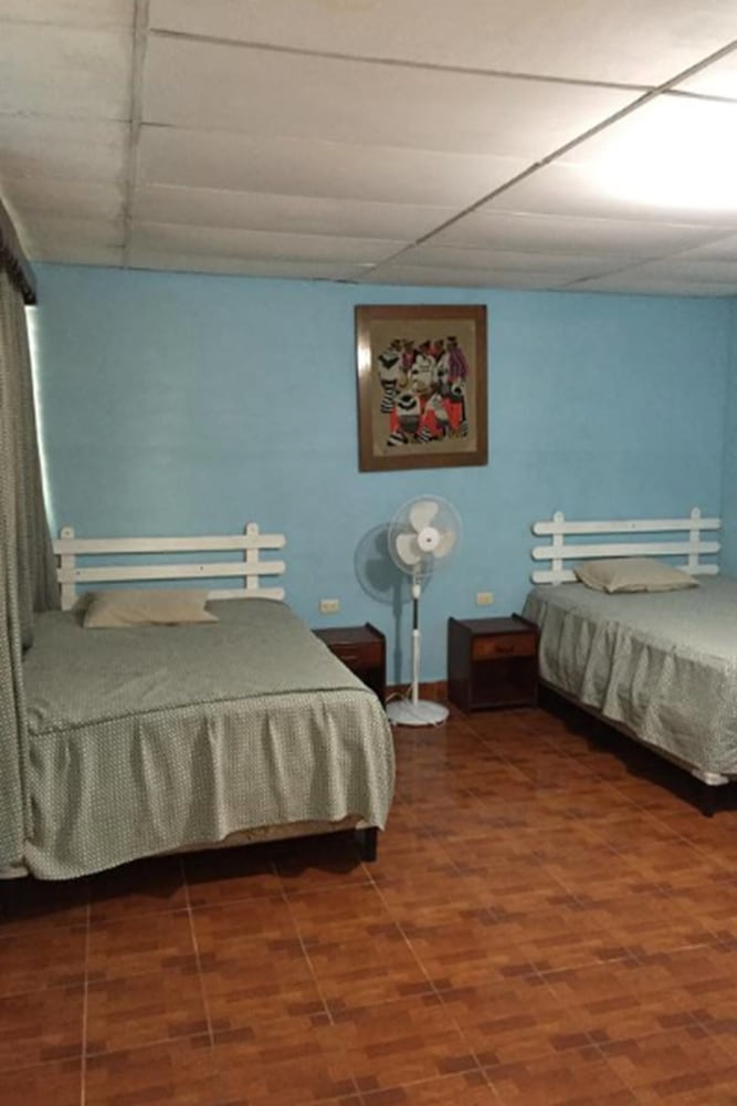 Double or Twin Room, 1 Double or 2 Twin Beds, Private Bathroom photo 1