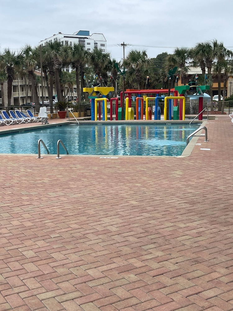 Stunning Oceanfront View! Heart Of The Golden Mile, Photo 21