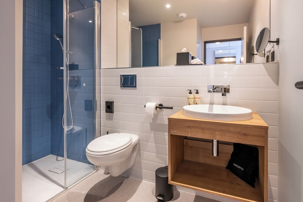 Standard Studio, 2 Twin Beds, Kitchenette photo 3