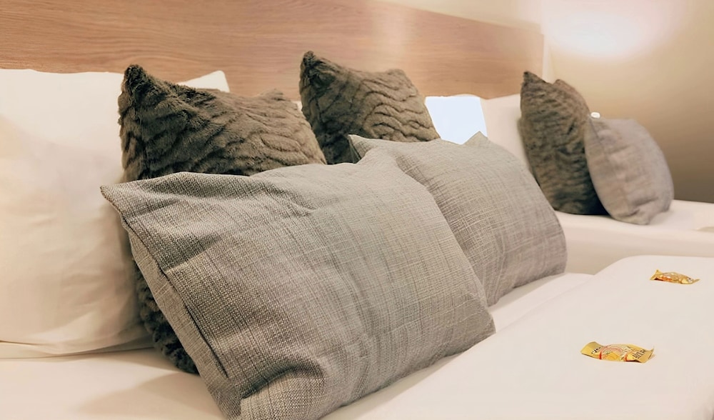 Triple Room, Shared Bathroom