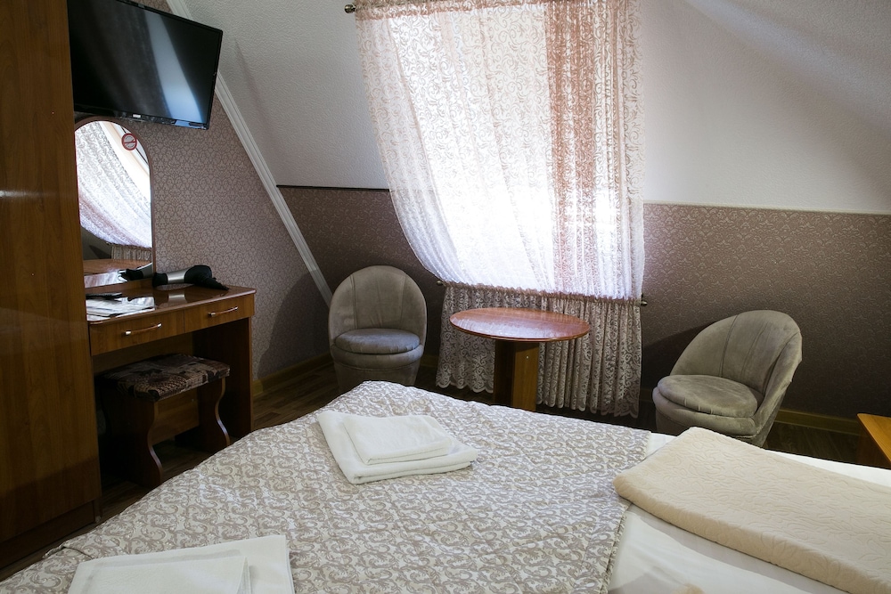 Standard Double or Twin Room photo 3