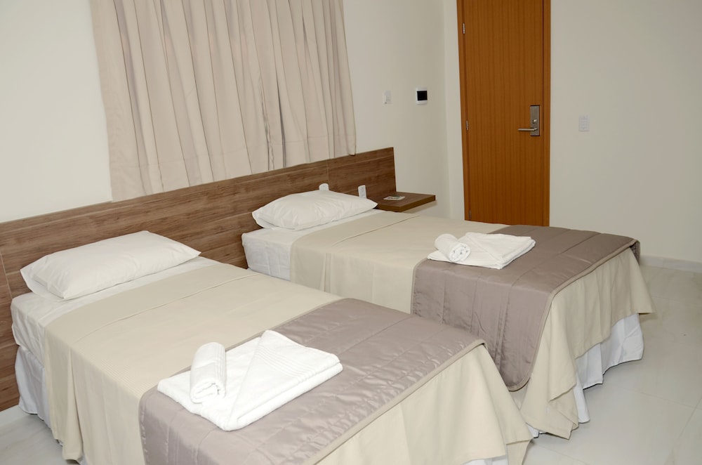 Twin Room, 2 Twin Beds, Accessible, Non Smoking photo 1