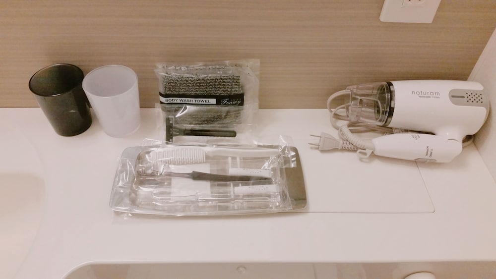 Standard Twin Room - Non Smoking, NO group booking/ more than 2 rooms photo 2