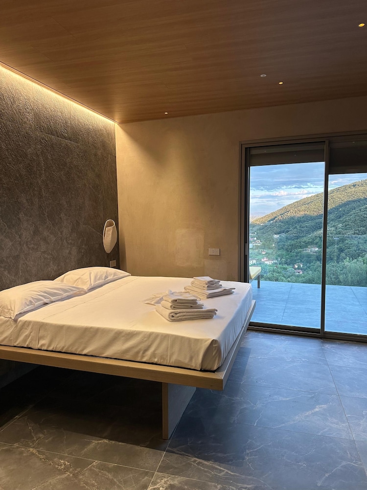 Standard Double or Twin Room, Terrace, Valley View