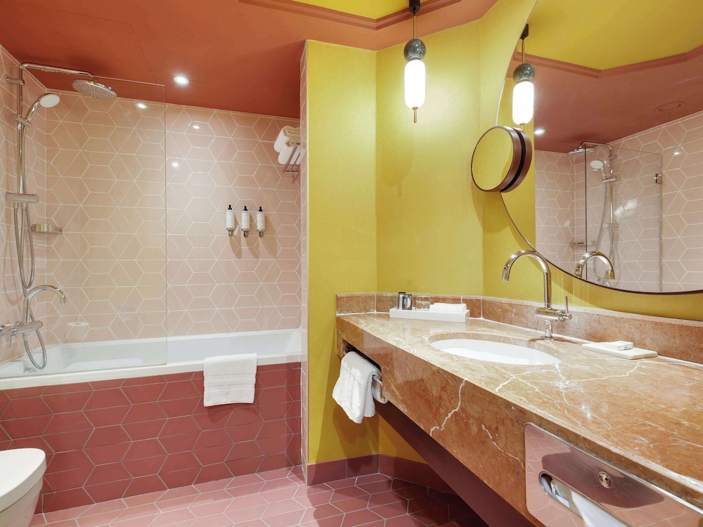 Deluxe Room, 2 Twin Beds - Photo 8