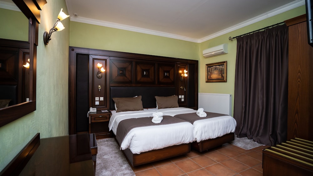 Double or Twin Room, Garden View - Photo 6