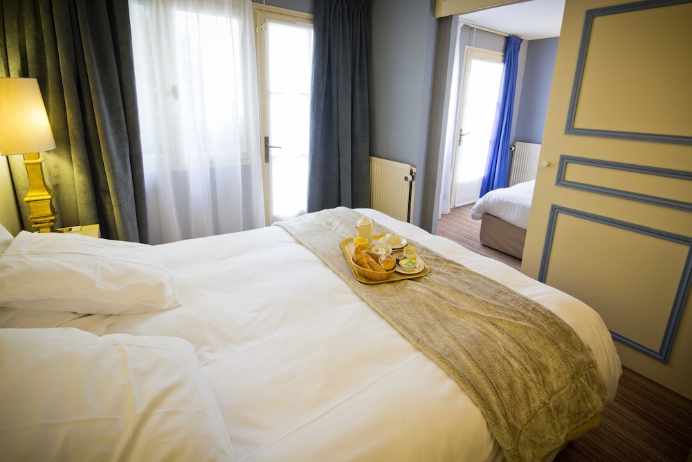 Classic Double Room thumbnail 6