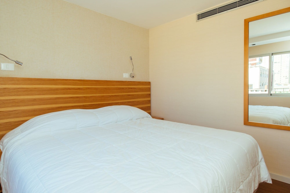 Premium Suite - Photo 15