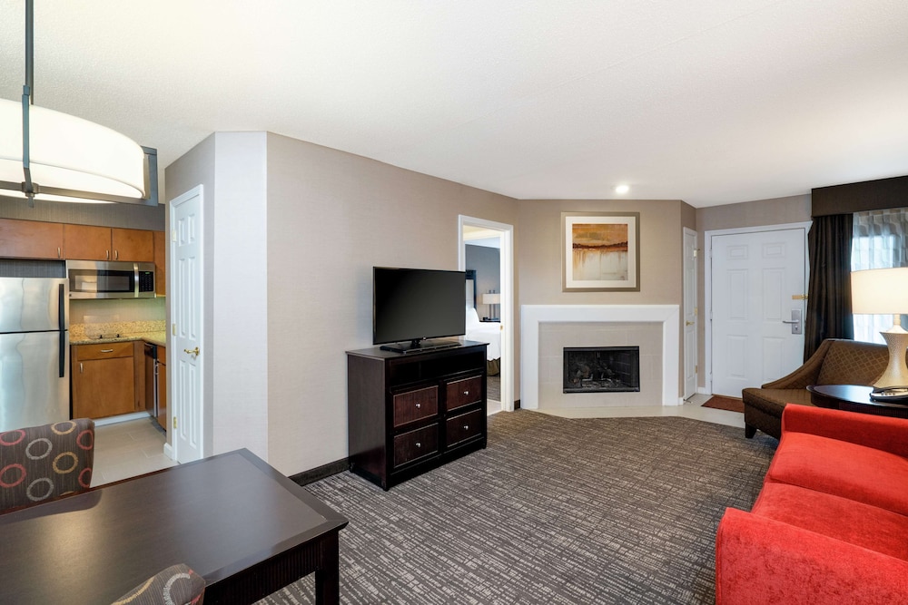 Suite, 2 Bedrooms, Accessible, Non Smoking - Photo 3