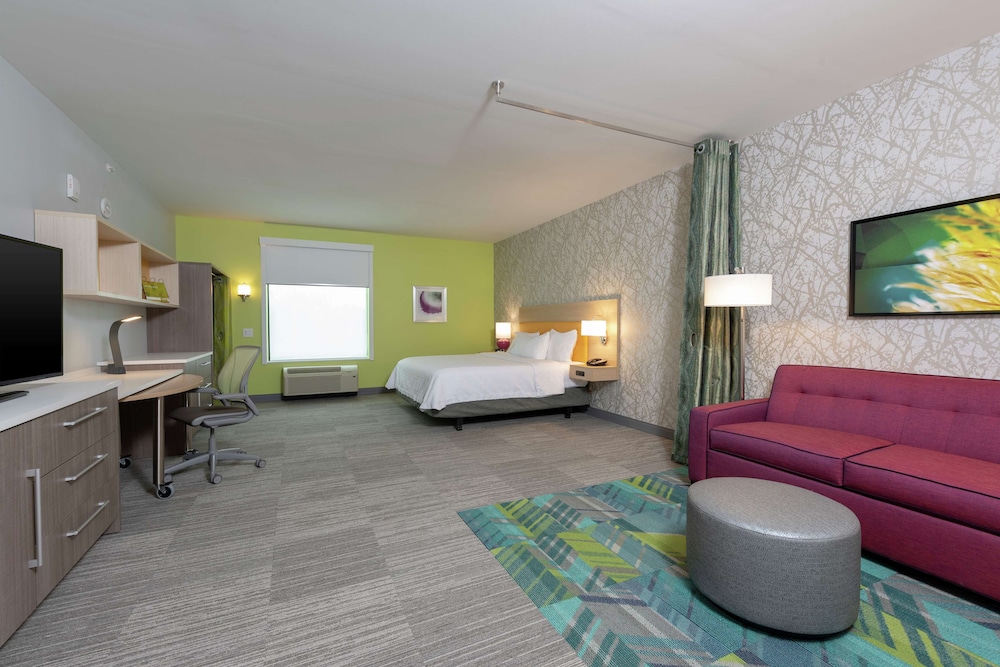 Room, 1 King Bed, Accessible (3x3 Shower) photo 3