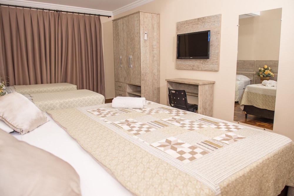 Suite, Private Bathroom (Familiar) photo 1