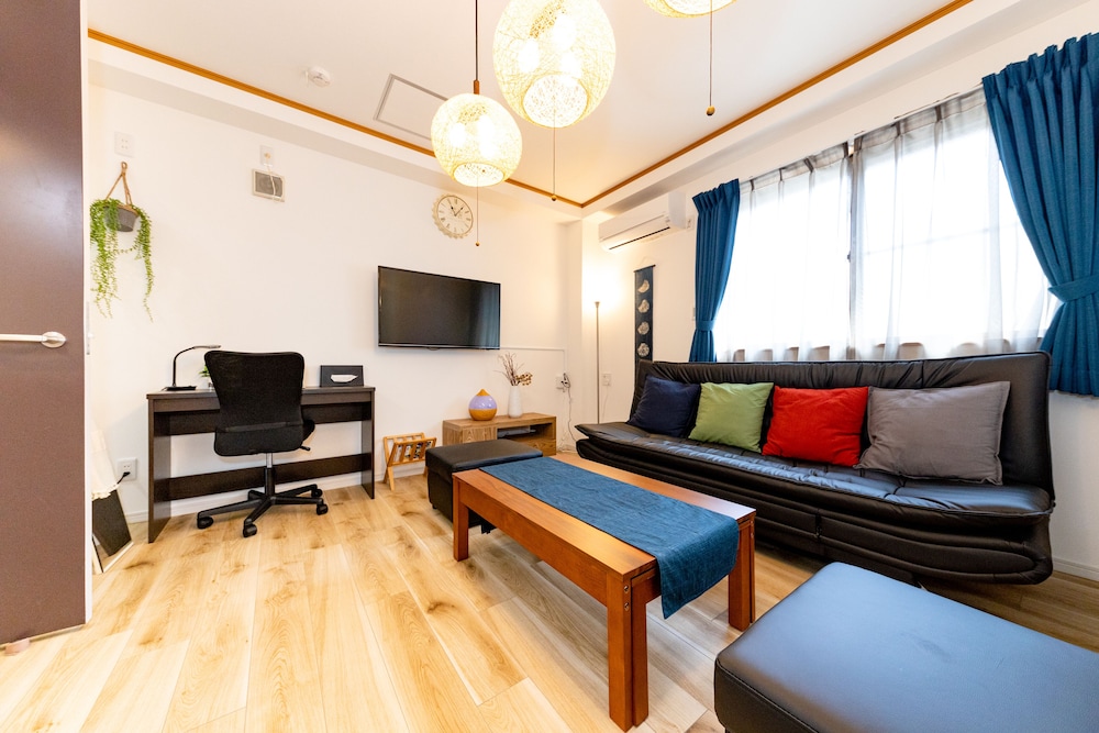 Basic Apartment photo 1
