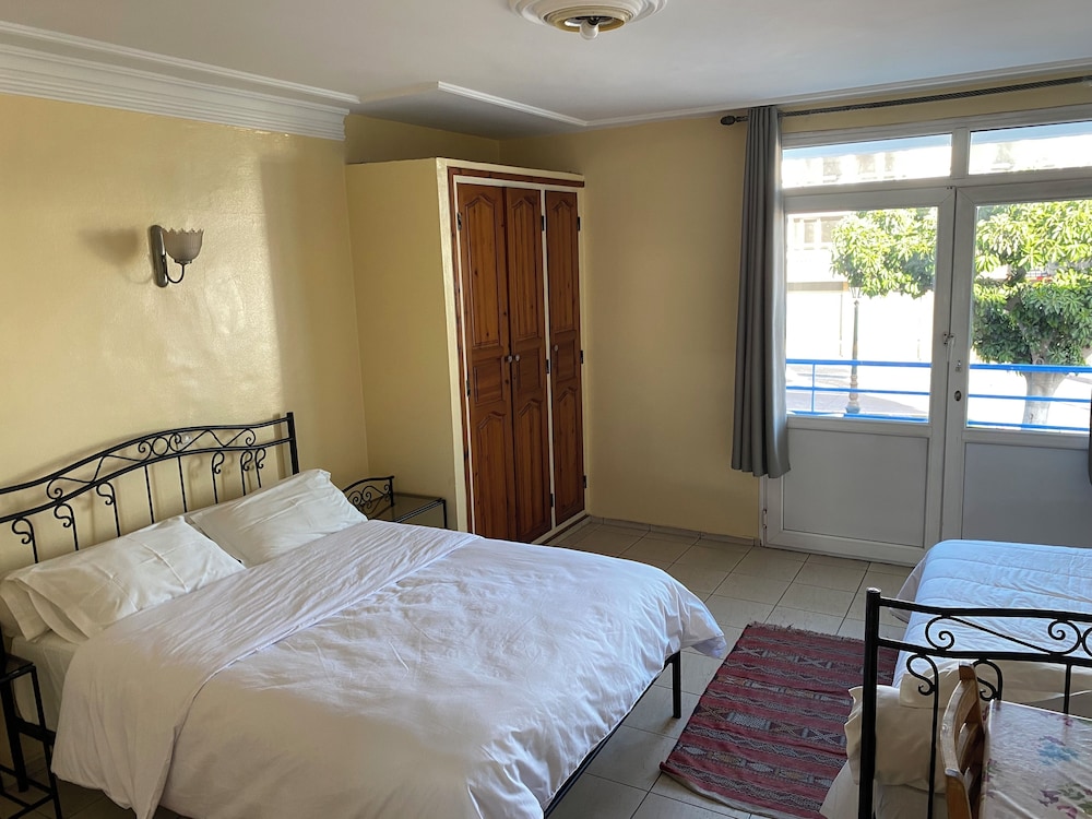 Economy Triple Room