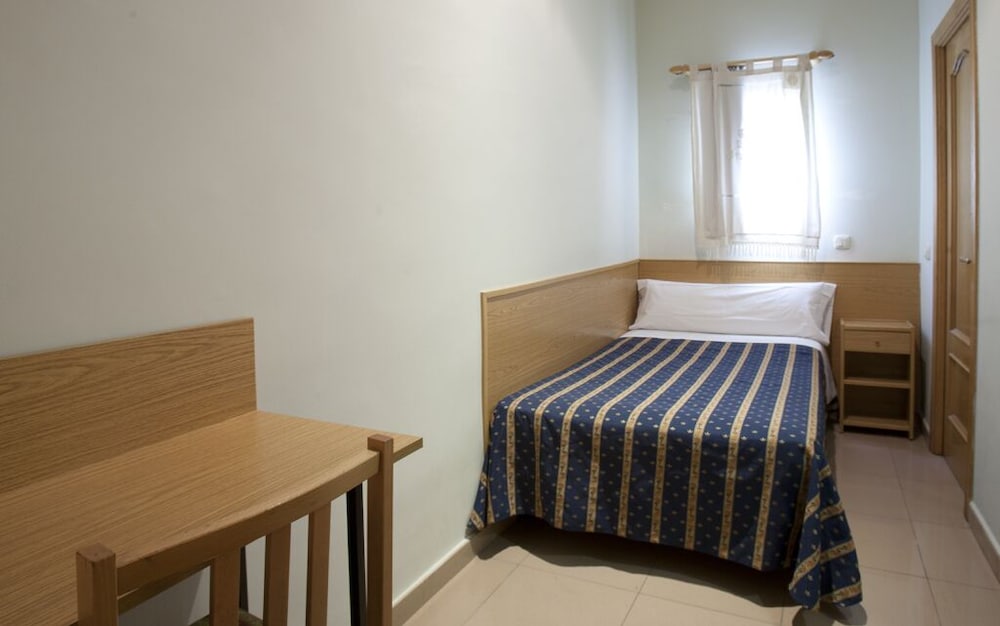 Double Room, Private Bathroom photo 3