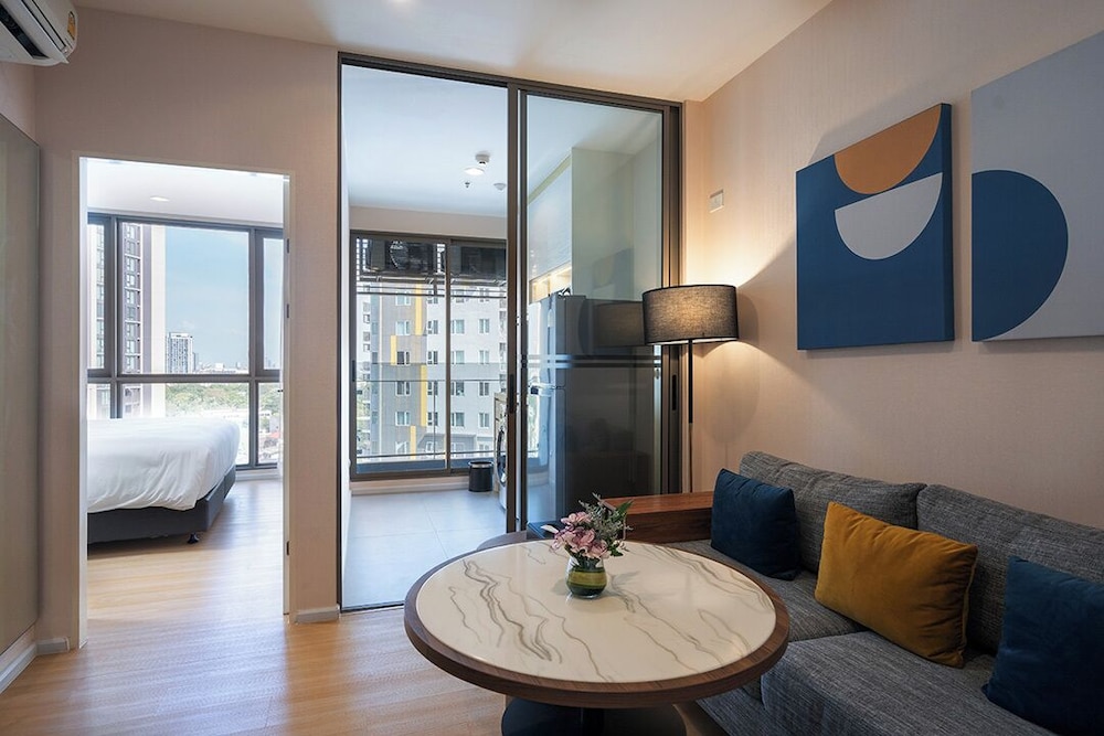 One Bedroom Deluxe  Sky View King photo 3