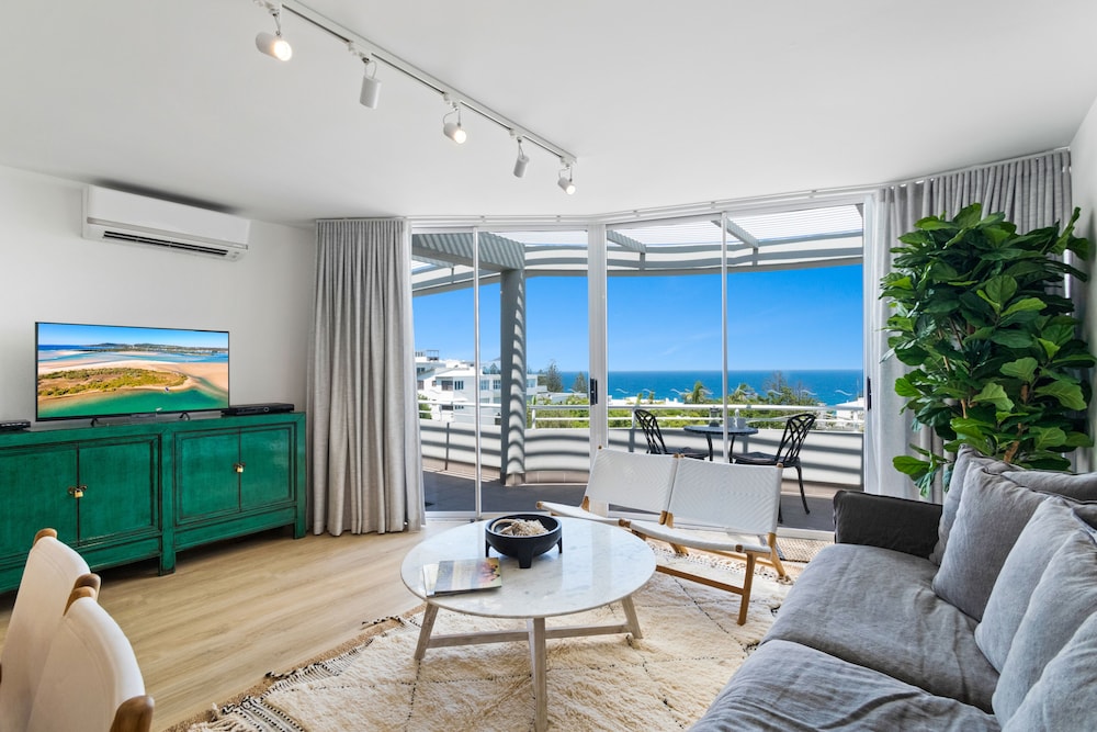 2 Bedrooms Superior Ocean Top Level photo 2