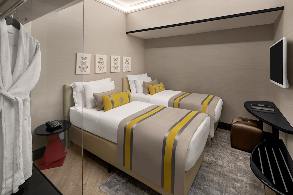 Family Suite, Garden Area